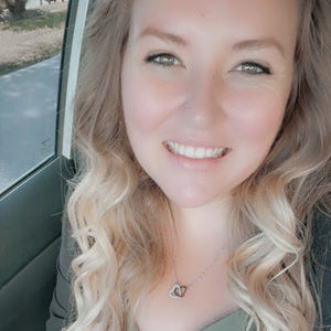 Meet your Posher, Karissa